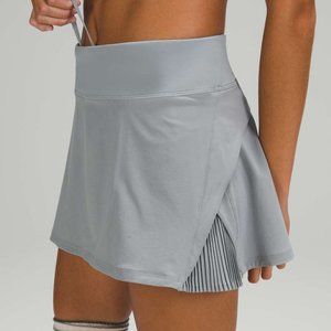 Lululemon Play Off The Pleats Mid Rise Skirt tennis run skort Rhino Grey sz 4